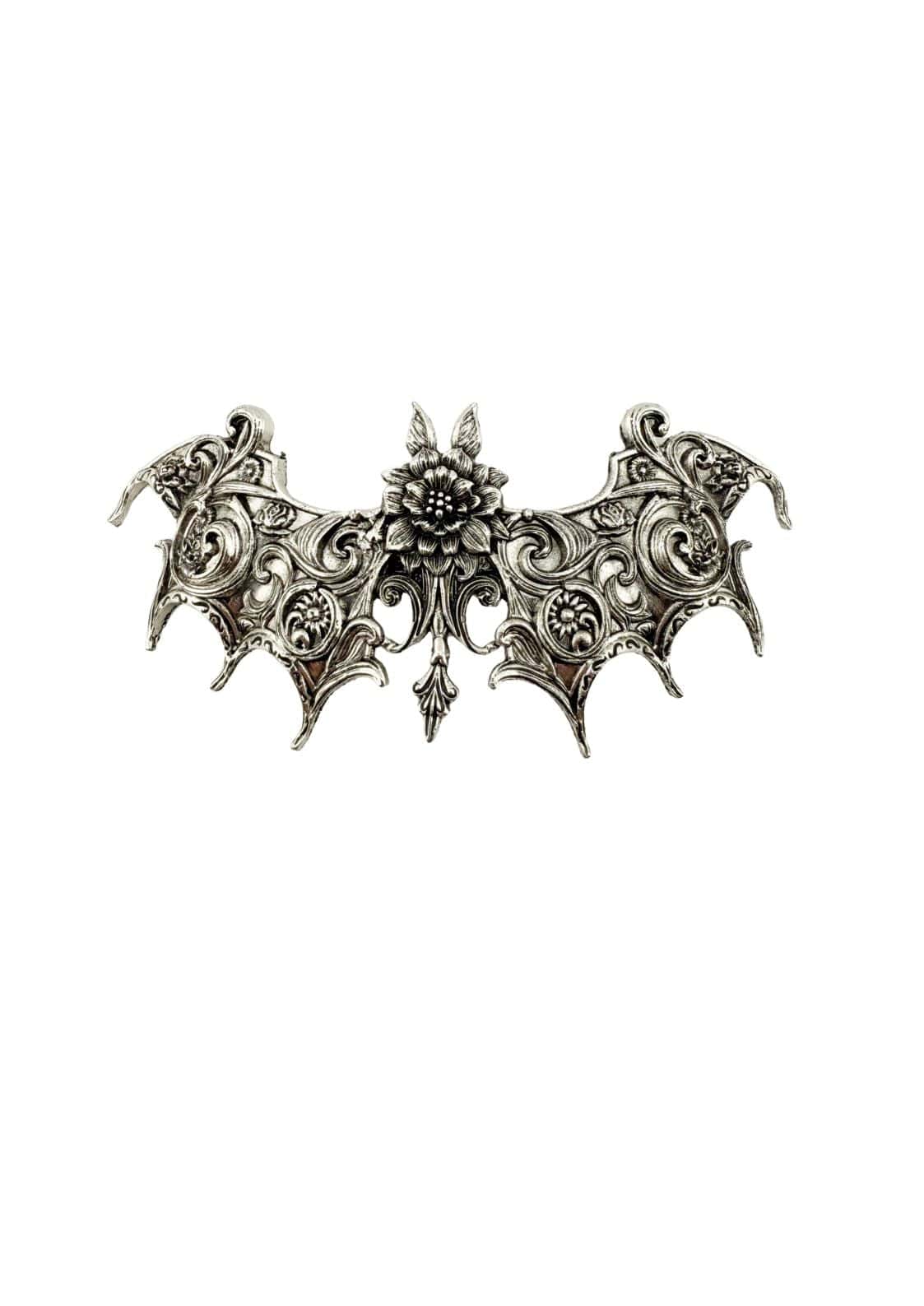 Silberne goth bat haarklammer mit aufwändigem blumen- und scrollwork-design im gothic horror stil